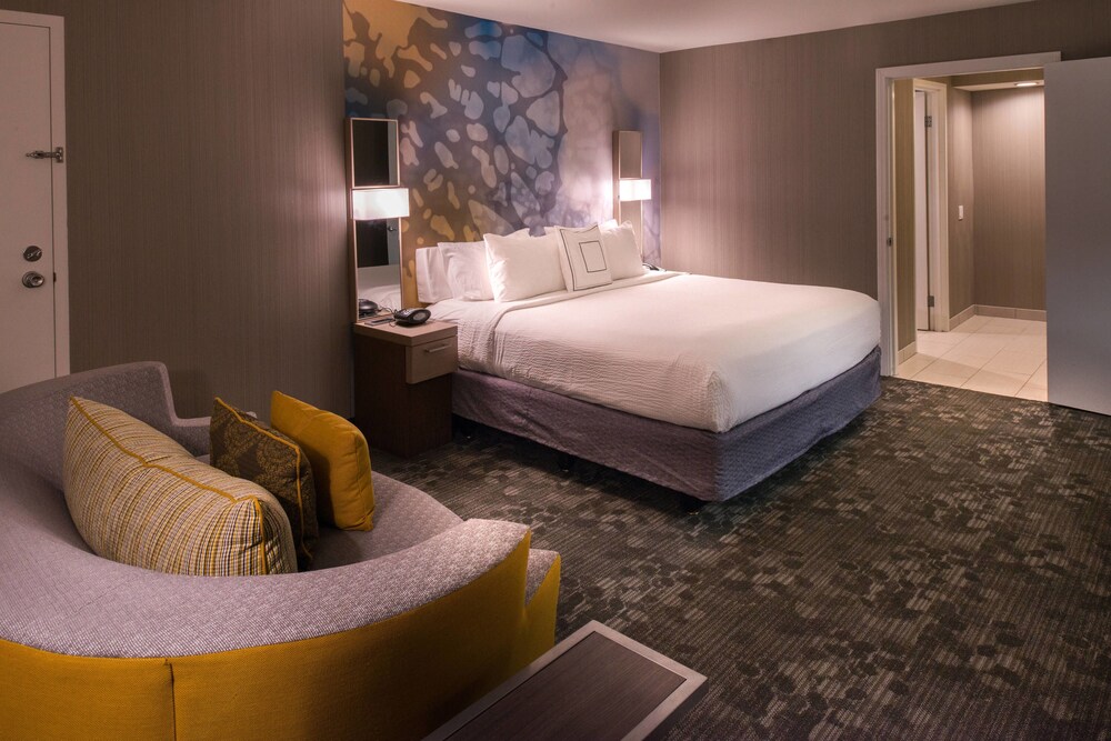 Courtyard by Marriott Oxnard Ventura - hotel rooms