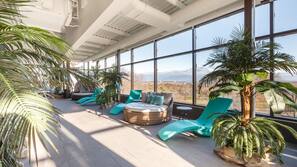 Indoor pool, sun loungers