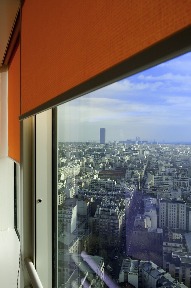 View from property, Aparthotel Adagio Paris Centre Tour Eiffel