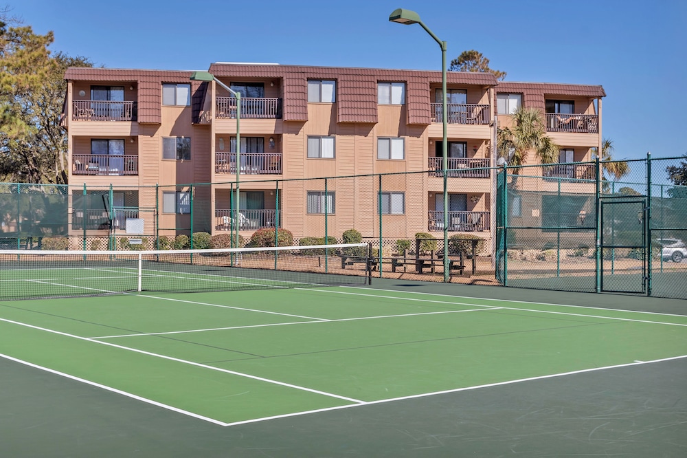 Tennis court, Hilton Head Island Beach & Tennis Resort