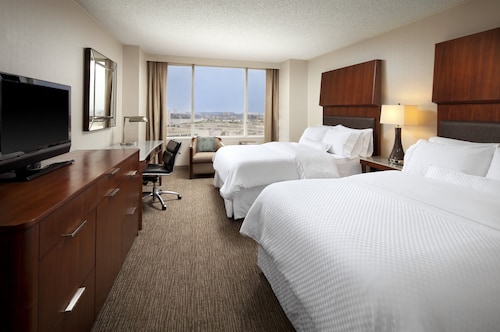 long beach vacation packages