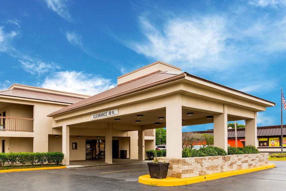 Quality Inn In Greenville Hotel Rates Reviews On Orbitz