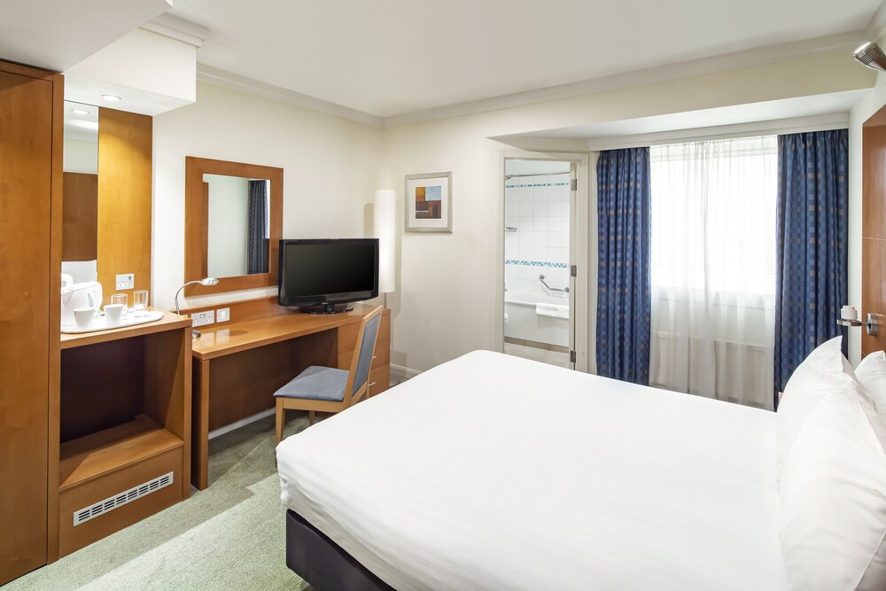 Room, Holiday Inn Basingstoke, an IHG Hotel