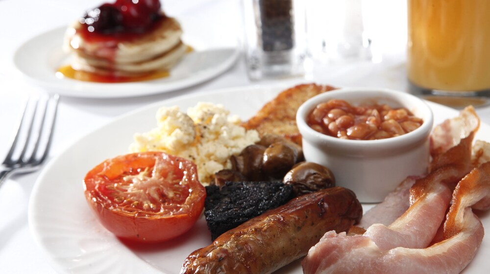 Breakfast meal, Holiday Inn Basingstoke, an IHG Hotel