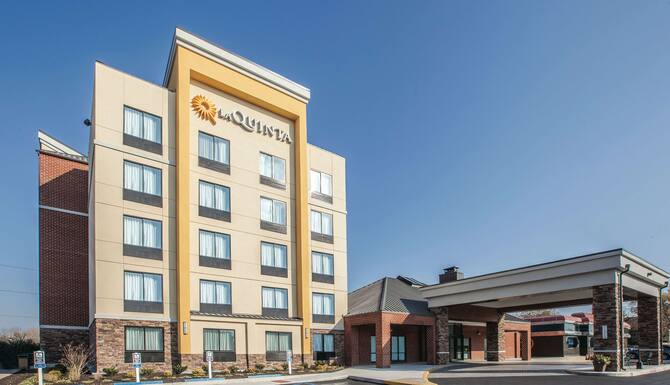 La Quinta Inn Suites By Wyndham Philadelphia Airport In Philadelphia Pa Expedia