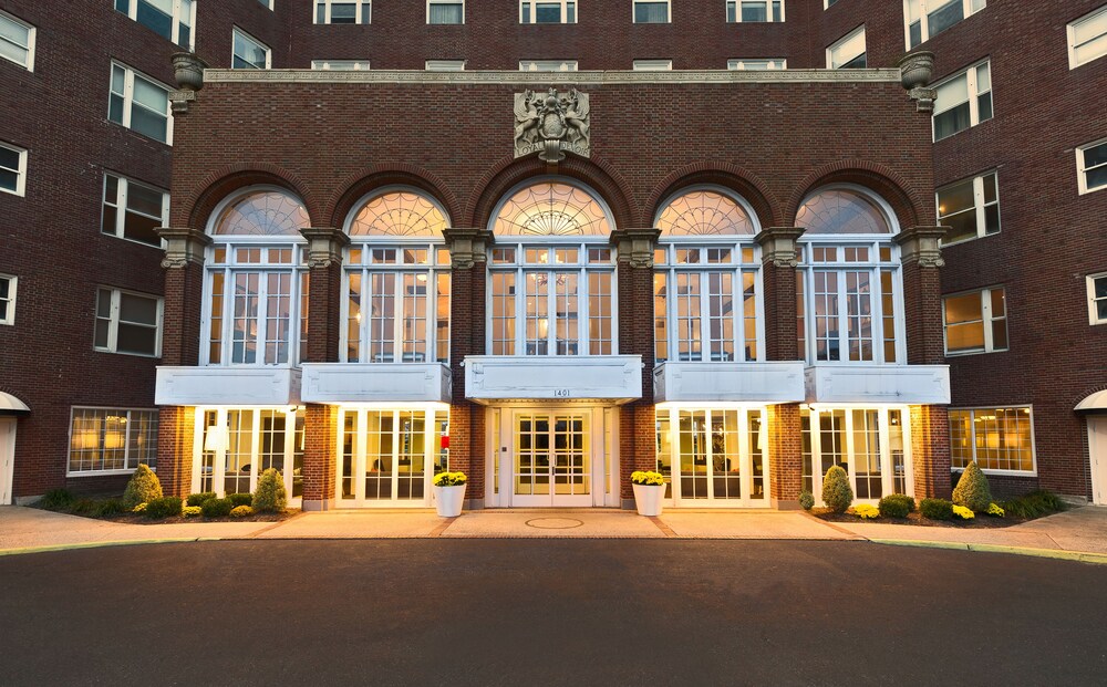 The Berkeley Oceanfront Hotel