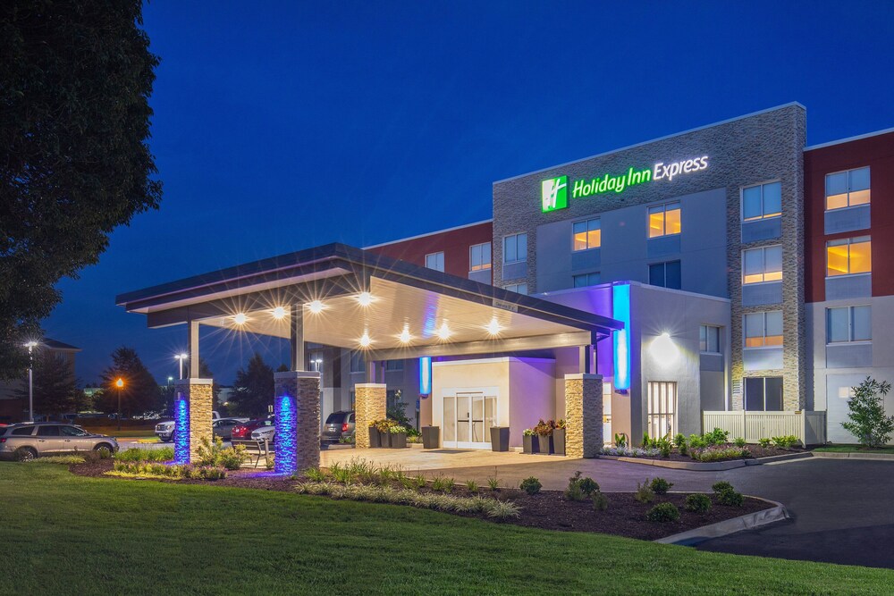 Exterior, Holiday Inn Express Chesapeake - Norfolk, an IHG Hotel