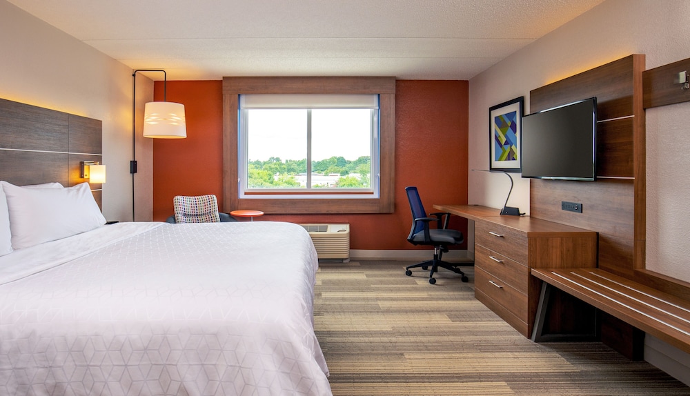 Room, Holiday Inn Express Chesapeake - Norfolk, an IHG Hotel