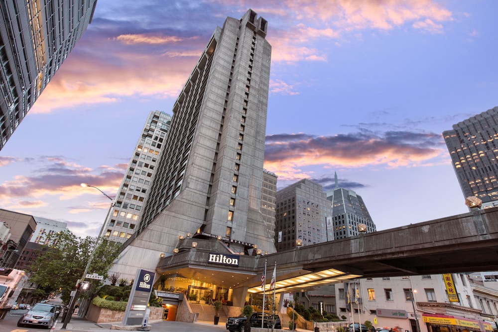 Front of property - evening/night, Hilton San Francisco Financial District