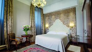 Egyptian cotton sheets, premium bedding, down comforters, pillowtop beds