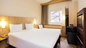 In-room safe, desk, iron/ironing board, free WiFi