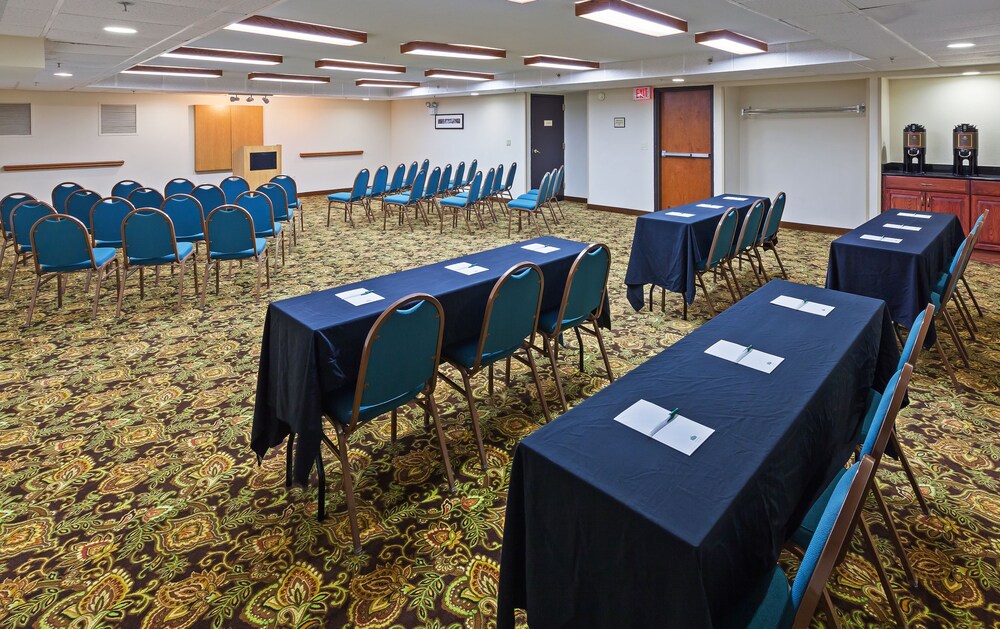 Meeting facility, Clarion Inn & Suites Central I-44