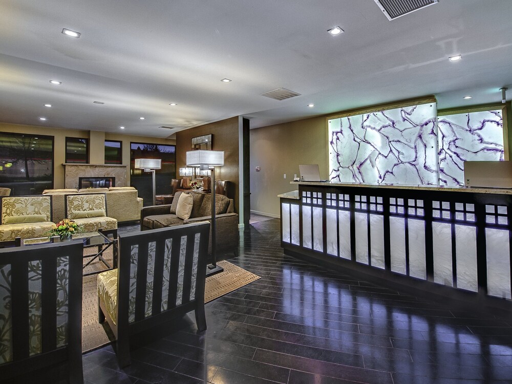 Best Western Plus Boulder Inn 2018 Room Prices 84 Deals Reviews Best Western Plus Boulder Inn 2 5 Out Of 0 Balcony View Featured Image Interior Entrance