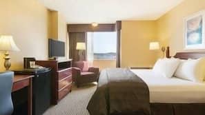 Desk, iron/ironing board, rollaway beds, free WiFi