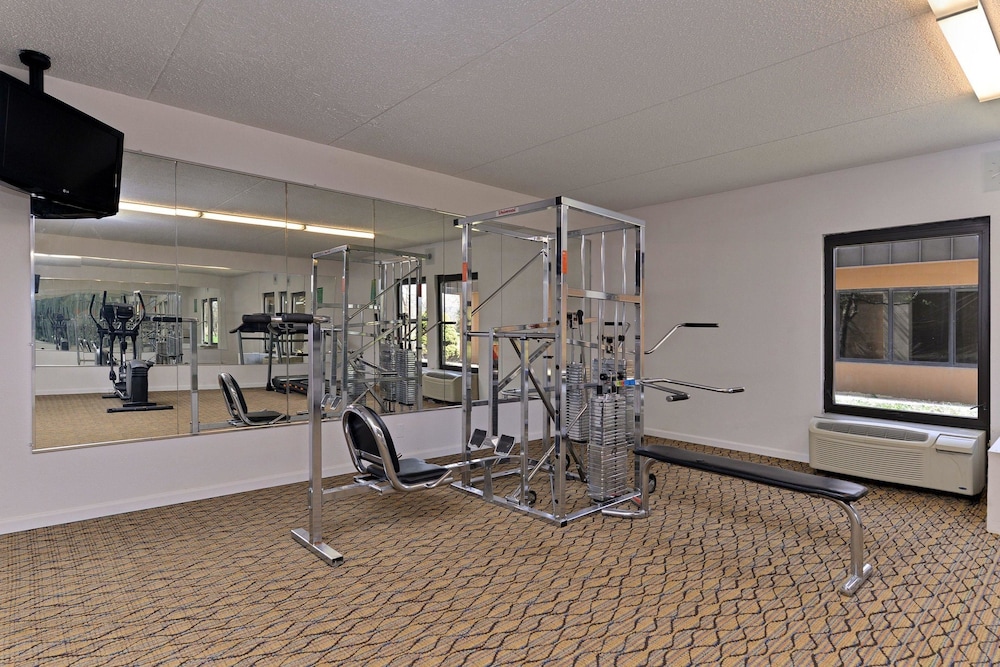 Fitness facility, Quality Inn & Suites