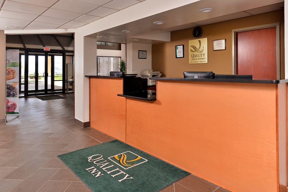 Lobby, Quality Inn & Suites