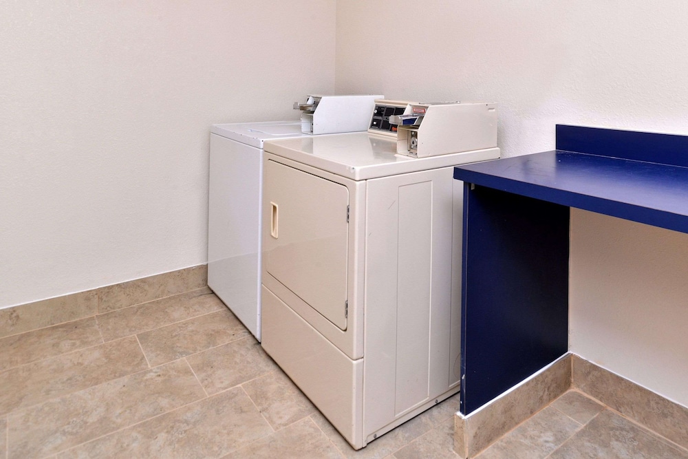 Laundry room, Quality Inn & Suites