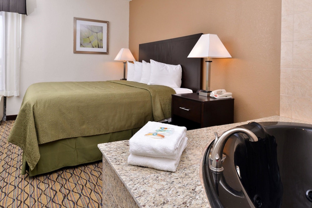 Room, Quality Inn & Suites