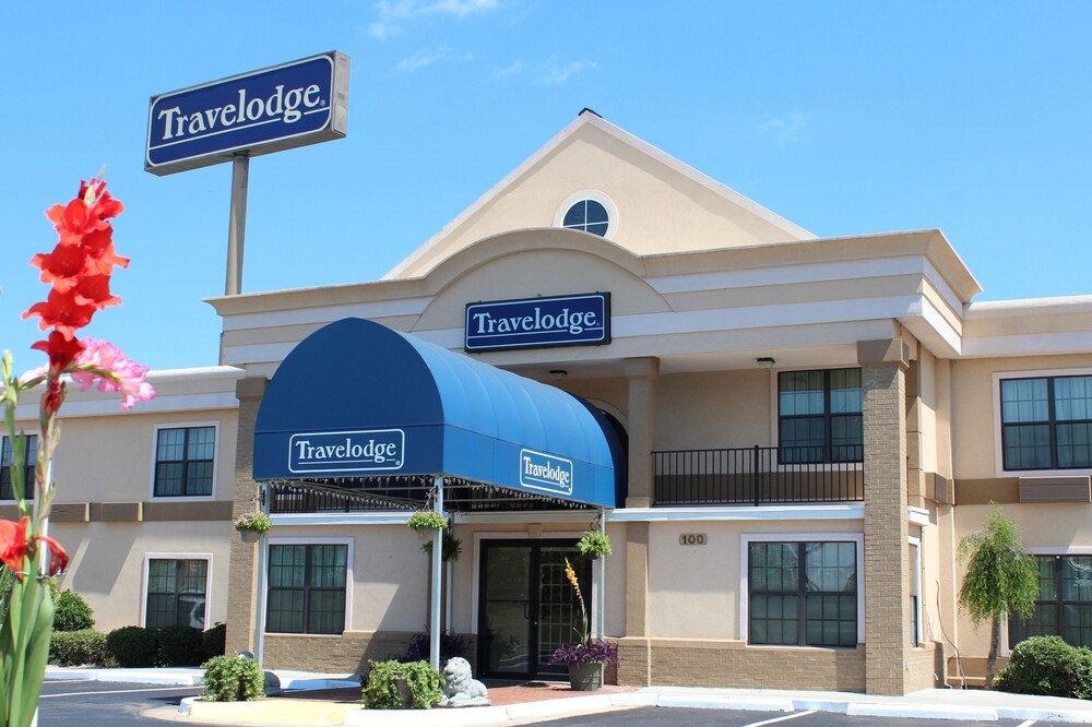 Front of property, Travelodge by Wyndham Perry GA