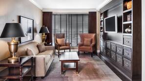 Premium bedding, in-room safe, desk, blackout drapes