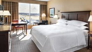 Premium bedding, in-room safe, desk, blackout drapes