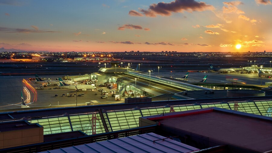 Sheraton Gateway Hotel In Toronto International Airport