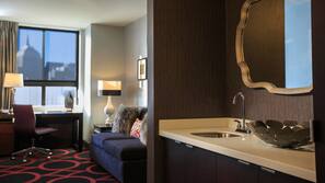 1 bedroom, premium bedding, in-room safe, desk