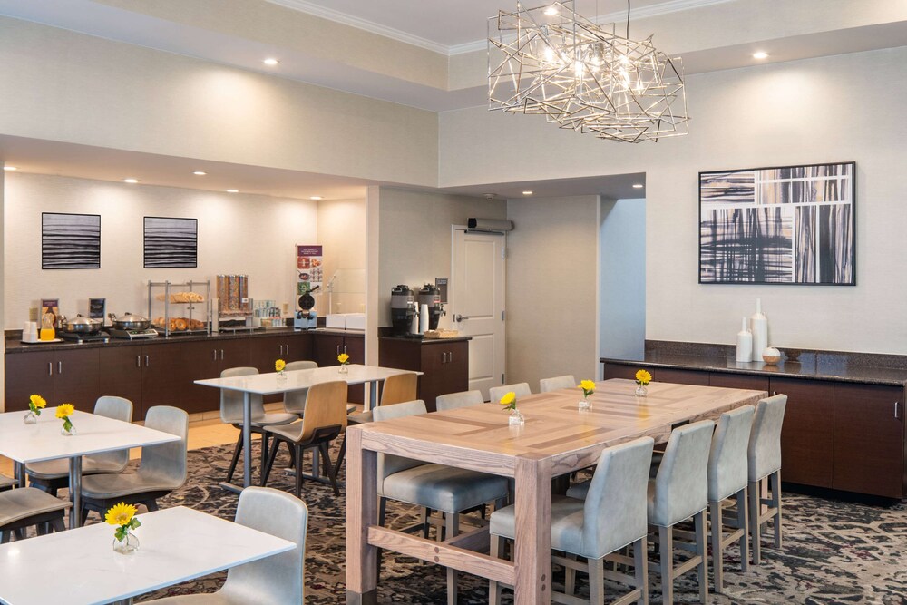 Breakfast area, Sonesta ES Suites Nashville Brentwood