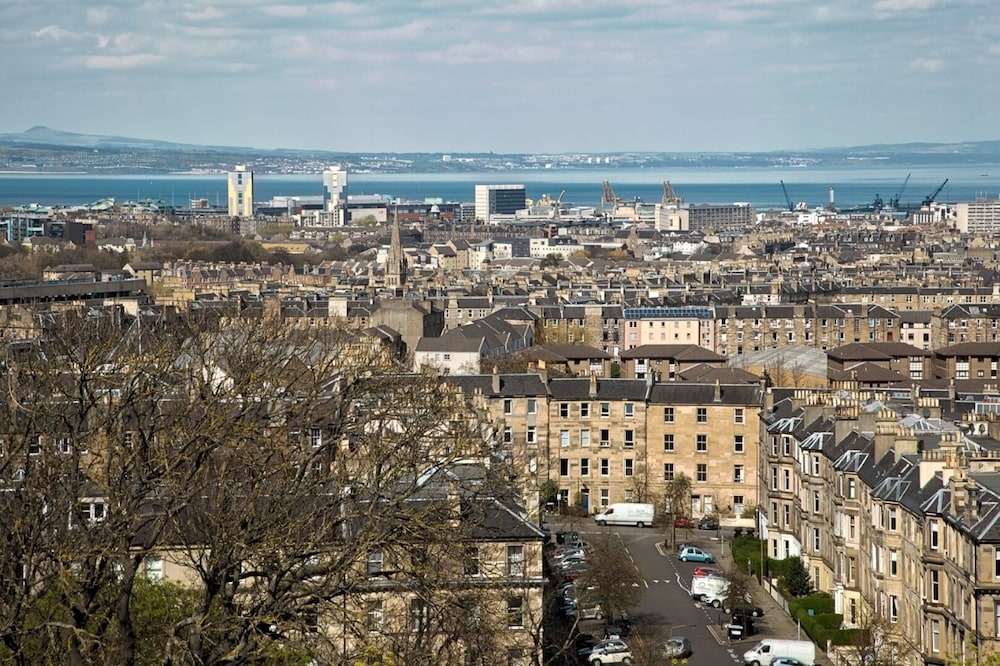 Exterior, Crowne Plaza Edinburgh - Royal Terrace, an IHG Hotel