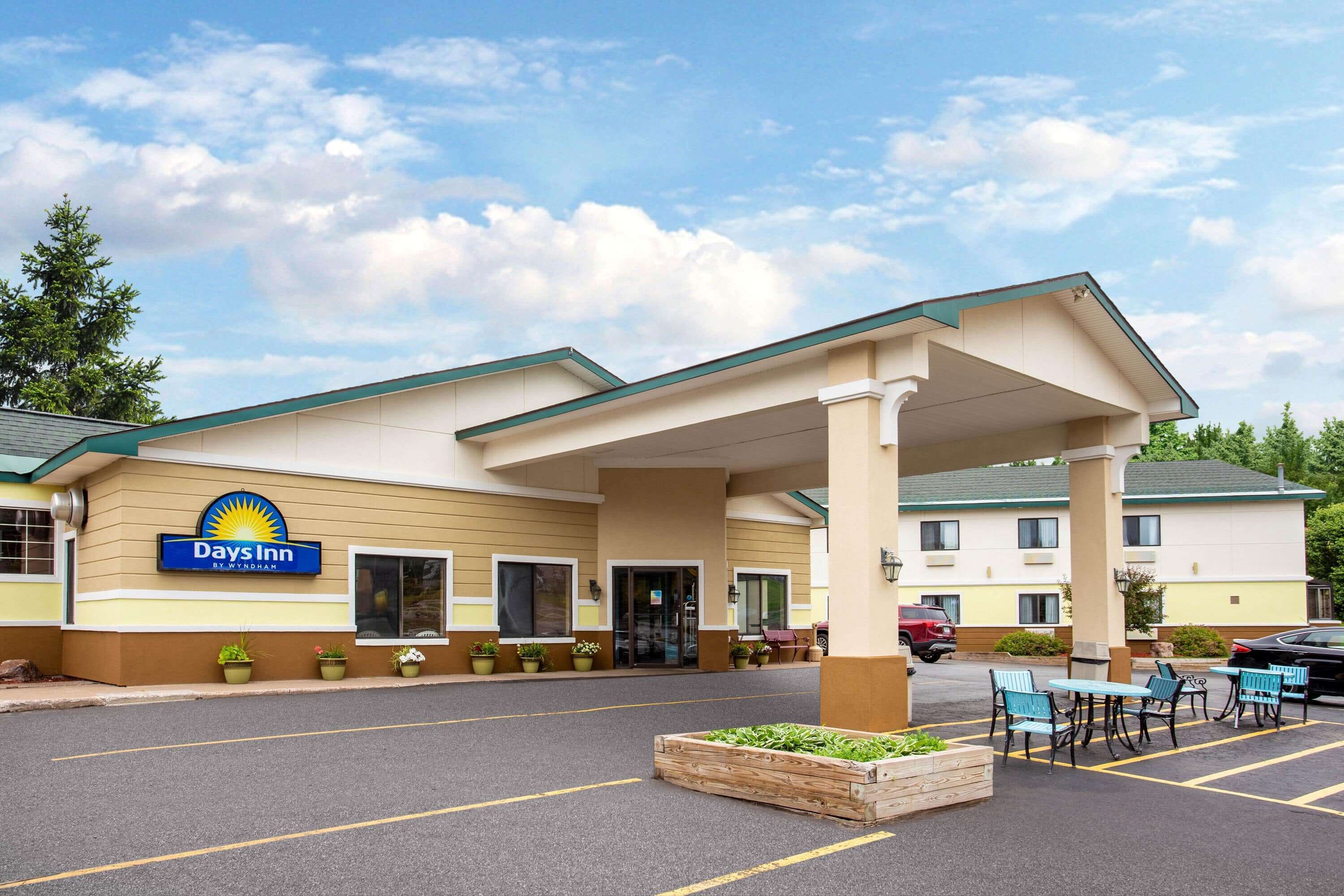 Days Inn By Wyndham Marquette In Marquette Mi Expedia