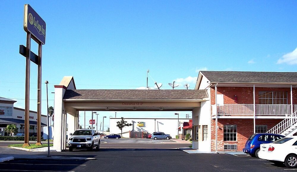 Property entrance, Value Inn & Suites