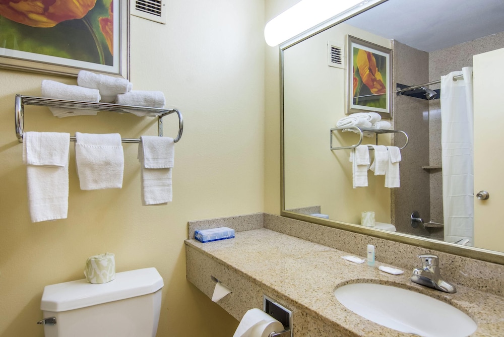 Bathroom, Suburban Extended Stay Hotel Chester I-95