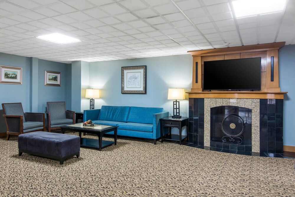 Lobby, Suburban Extended Stay Hotel Chester I-95