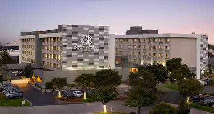 DoubleTree by Hilton San Francisco South Airport Blvd