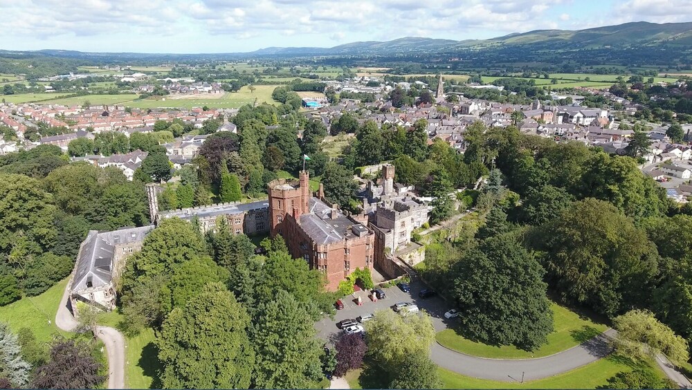 Ruthin Castle Hotel Moat Spa Ruthin 2019 Hotel Prices - 