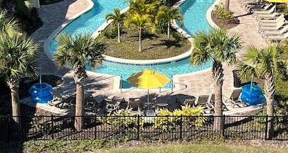 Beachside Hotel & Suites