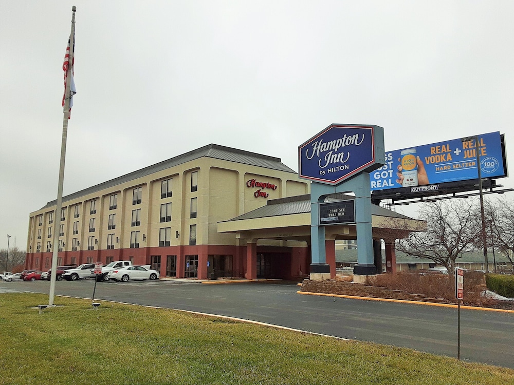 Exterior, Hampton Inn St. Louis/Westport