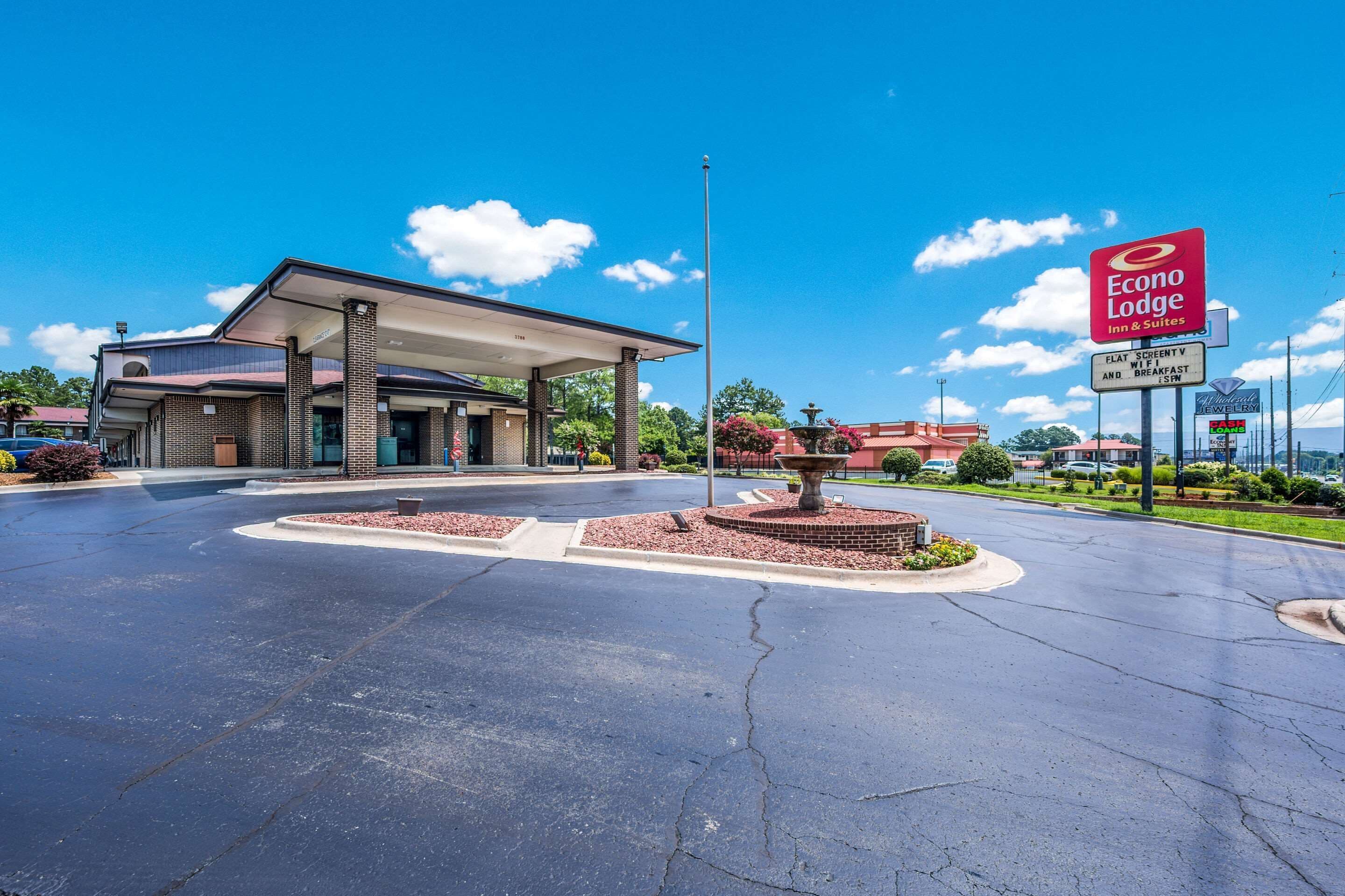 Econo Lodge Inn & Suites in Huntsville, United States
