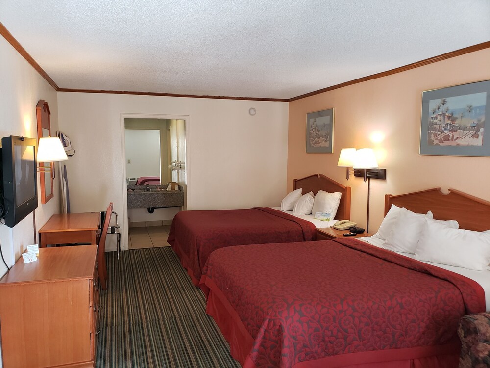 Days Inn by Wyndham Wichita West Near Airport