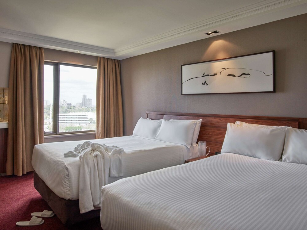 Pullman Melbourne on the Park