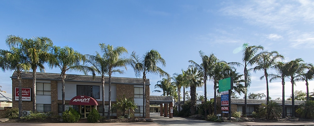 Front of property, Citrus Valley Motel