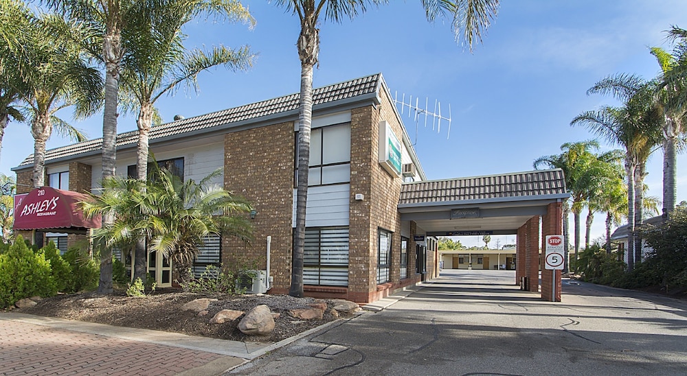 Property entrance, Citrus Valley Motel