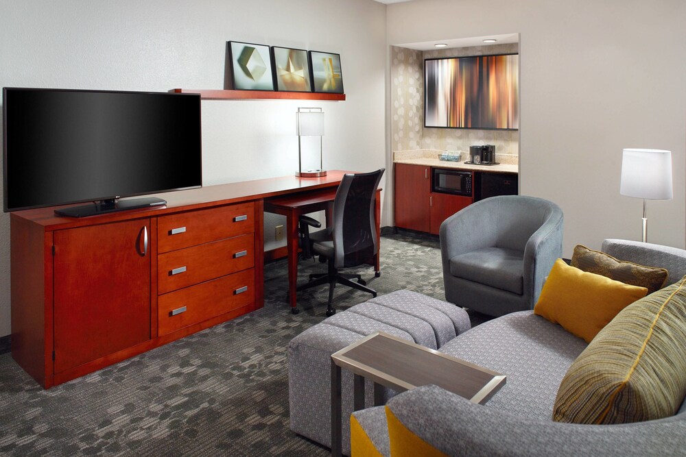 Courtyard by Marriott Greensboro