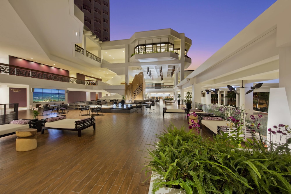 Waikiki Beach Marriott Resort Spa 2018 Room Prices 199 Deals Exterior Featured Image Lobby