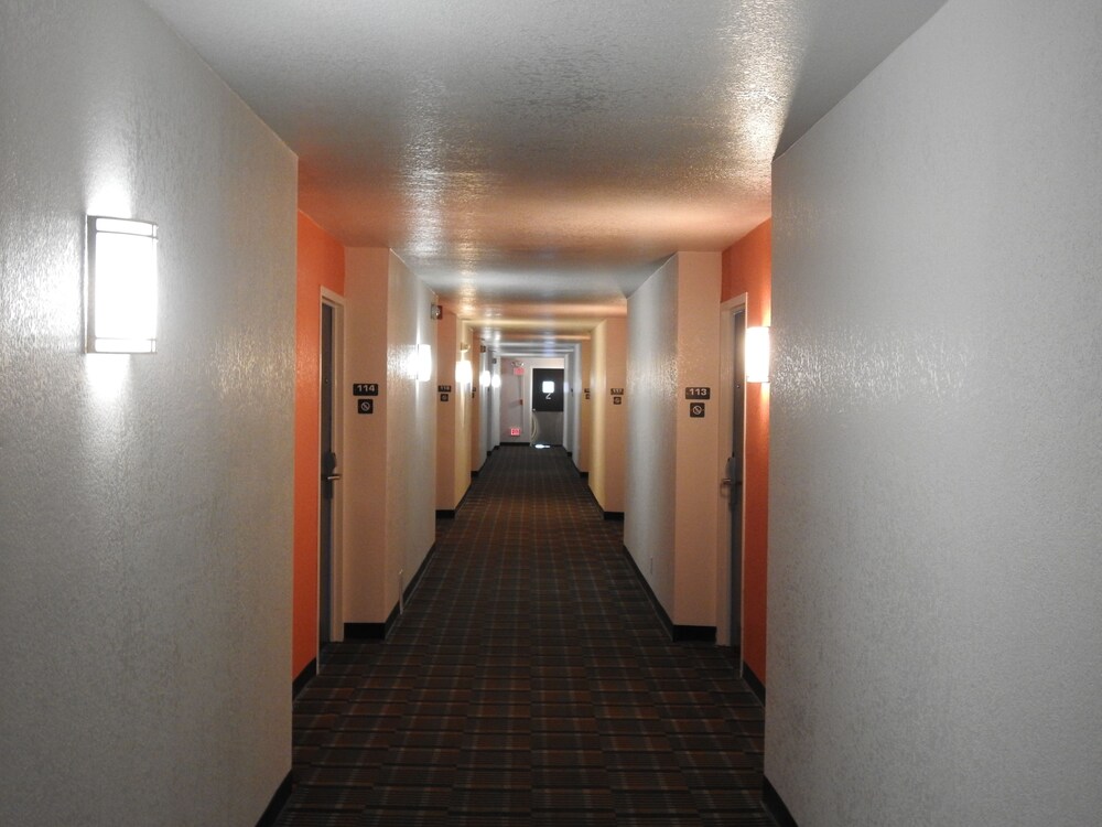 Motel 6 Lincoln, NE - Airport