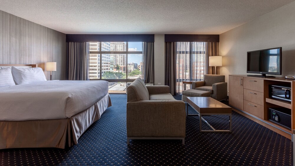 Holiday Inn Chicago North-Evanston, an IHG Hotel