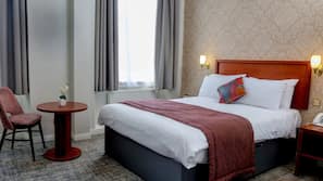 In-room safe, free WiFi, linens