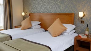 In-room safe, free WiFi, linens