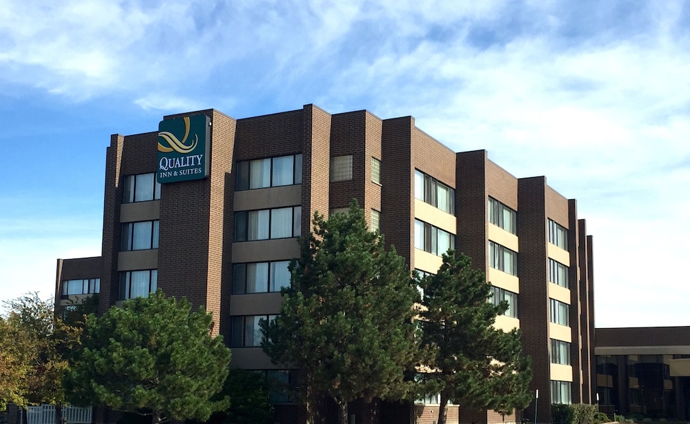 Quality Inn & Suites Orland Park - Chicago