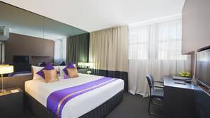Luxe beddengoed, een kluis op de kamer, individueel gedecoreerd